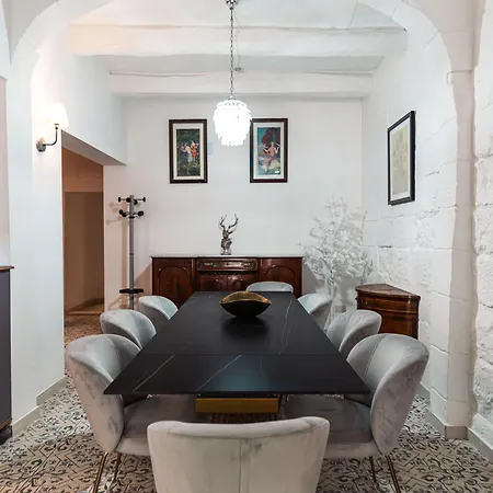 2 At Palazzo Seraphim Boutique Living In St Julians Pensiune 3*