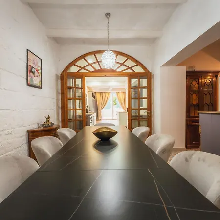 2 At Palazzo Seraphim Boutique Living In St Julians San Ġiljan