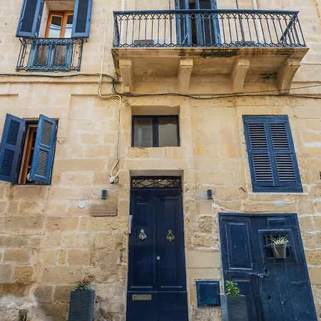 2 At Palazzo Seraphim Boutique Living In St Julians Affittacamere