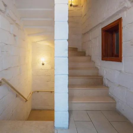 2 At Palazzo Seraphim Boutique Living In St Julians 3*