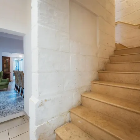 2 At Palazzo Seraphim Boutique Living In St Julians San Ġiljan