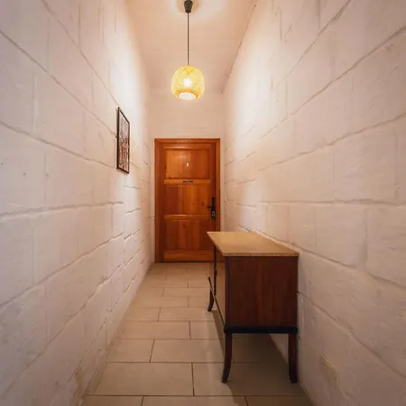 2 At Palazzo Seraphim Boutique Living In St Julians Gasthof San Ġiljan