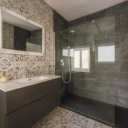 2 At Palazzo Seraphim Boutique Living In St Julians
