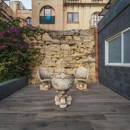 2 At Palazzo Seraphim Boutique Living In St Julians Affittacamere