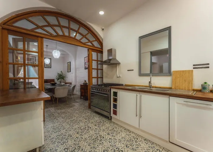2 At Palazzo Seraphim Boutique Living In St Julians Guest house