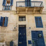 2 At Palazzo Seraphim Boutique Living In St Julians Gasthof