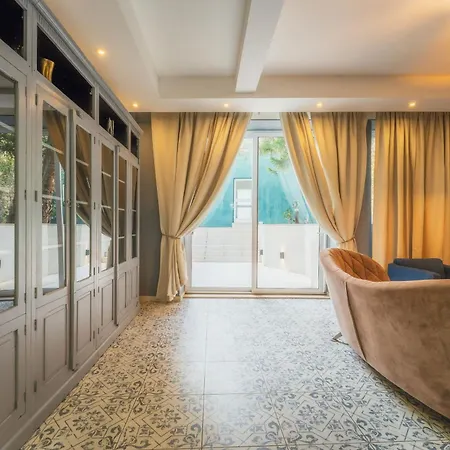 2 At Palazzo Seraphim Boutique Living In St Julians 3*