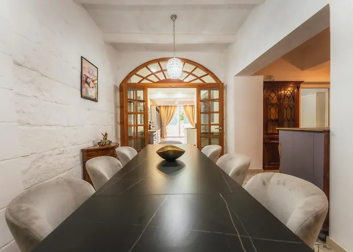 2 At Palazzo Seraphim Boutique Living In St Julians Saint Julian's