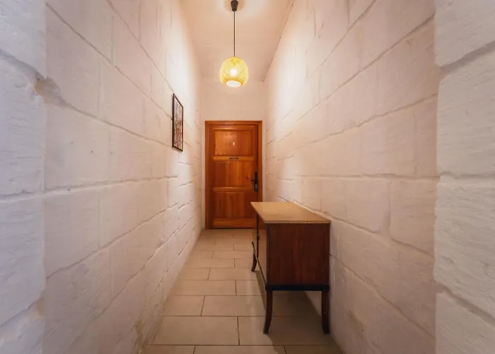 2 At Palazzo Seraphim Boutique Living In St Julians Konukevi Saint Julian's